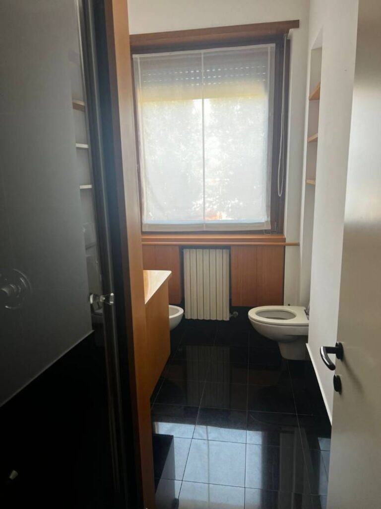 1798253433