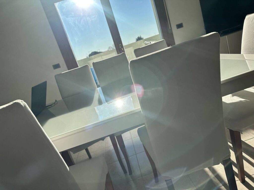 1873029233