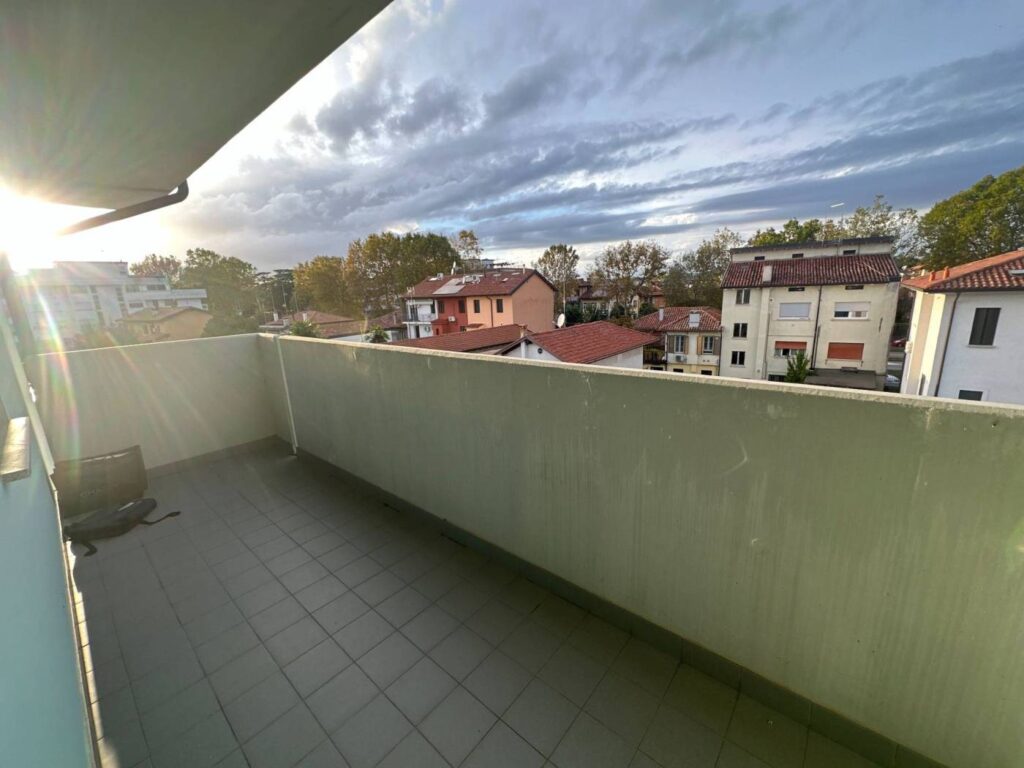 1873029255